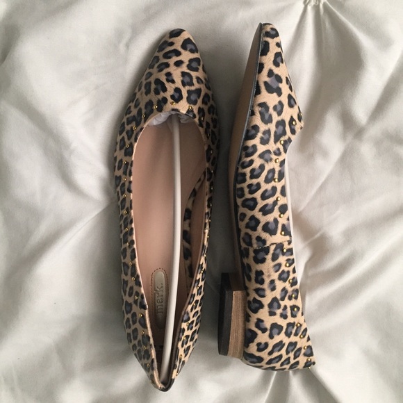 NWT Avon Mark Leather Leopard Print Flats - Picture 8 of 8